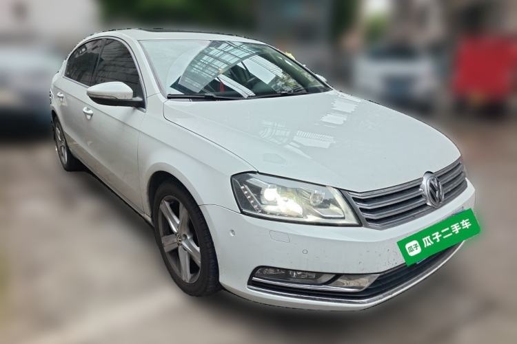 Used Volkswagen Magotan 2015 2.0 TSI Prestige Model Front Right 45 Deg