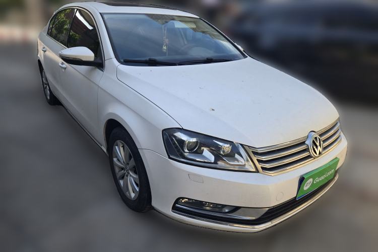 Used Volkswagen Magotan 2015 1.8TSI Luxury Model Front Right 45 Deg