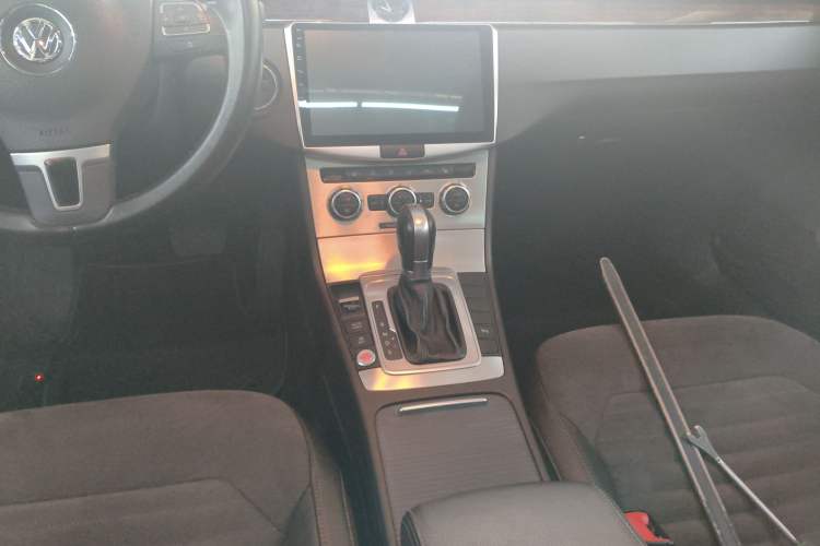 Used Volkswagen Magotan 2015 Travel Edition 2.0 TSI Comfort Version Gear Lever