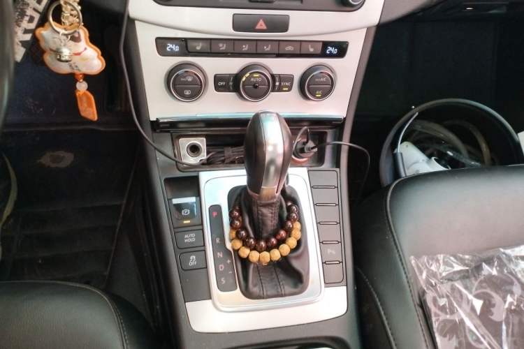Used Volkswagen Magotan 2015 1.8TSI Luxury Model Gear Lever
