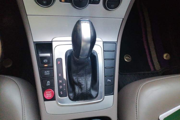 Used Volkswagen Magotan 2015 Facelift 1.8TSI Luxury Model Gear Lever