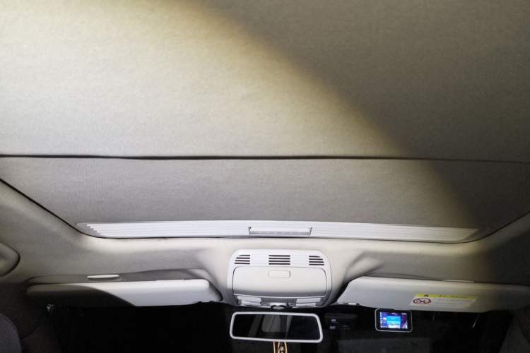 Used Volkswagen Magotan 2015 1.8TSI Advanced Model Headliner