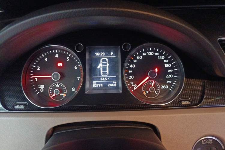 Used Volkswagen Magotan 2015 Facelift 1.8TSI Luxury Model Instrument Cluster