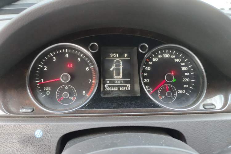 Used Volkswagen Magotan 2015 Travel Edition 2.0 TSI Comfort Version Instrument Cluster