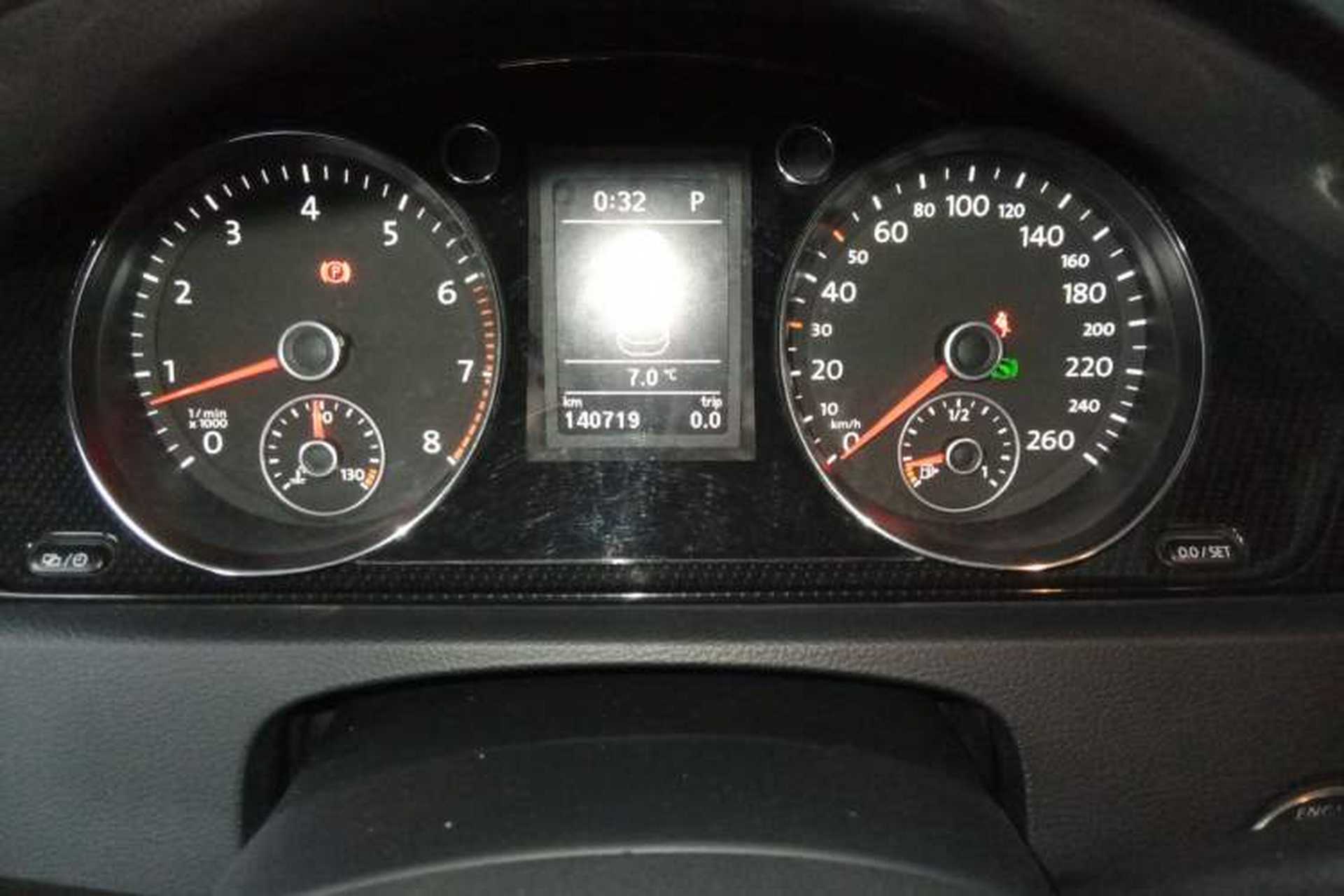 Used Volkswagen Magotan 2015 1.8TSI Luxury Model Instrument Cluster