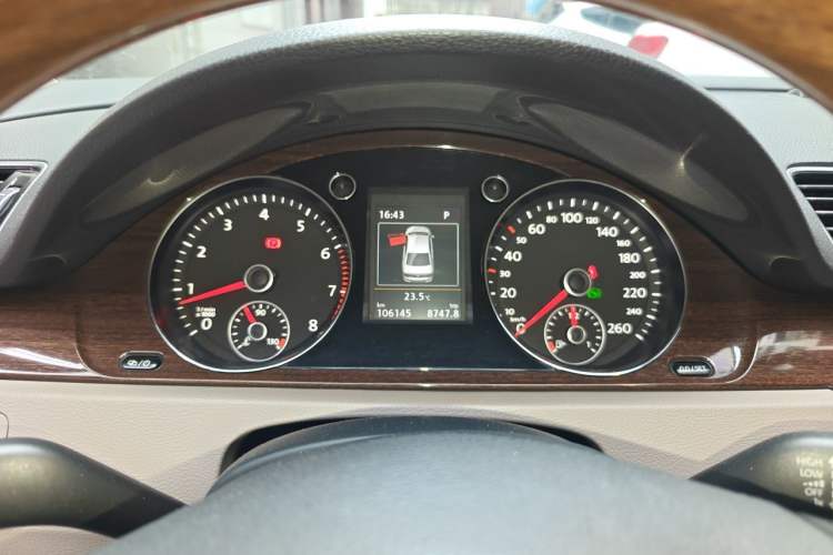 Used Volkswagen Magotan 2015 2.0 TSI Prestige Model Instrument Cluster