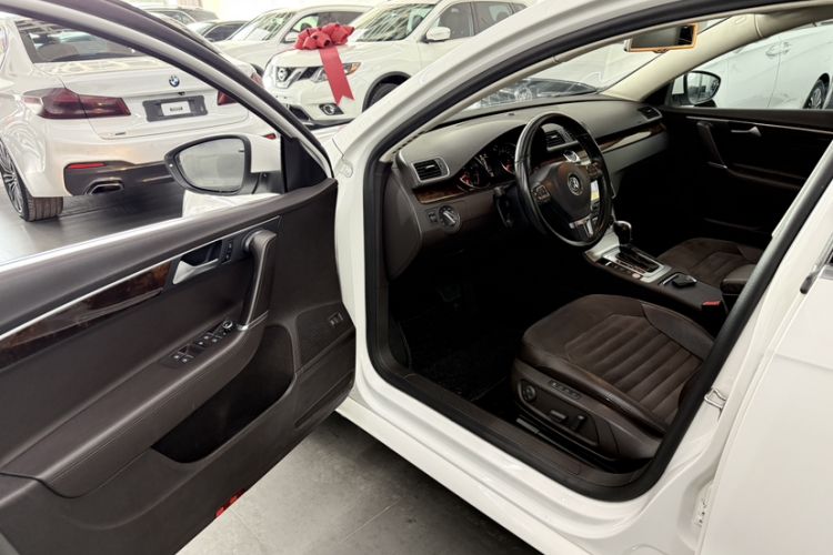 Used Volkswagen Magotan 2015 Travel Edition 2.0 TSI Comfort Version Interior 14