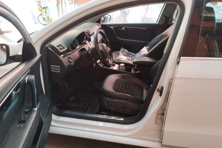 Used Volkswagen Magotan 2015 1.8TSI Luxury Model Left Front Seat