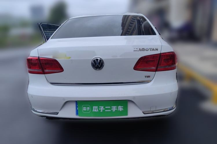 Used Volkswagen Magotan 2015 Facelift 1.8TSI Luxury Model Rear