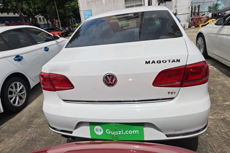 Used Volkswagen Magotan 2015 1.8TSI Luxury Model Rear