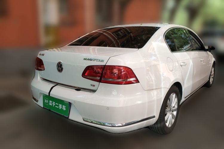 Used Volkswagen Magotan 2015 1.8TSI Luxury Model Rear Right 45 Deg