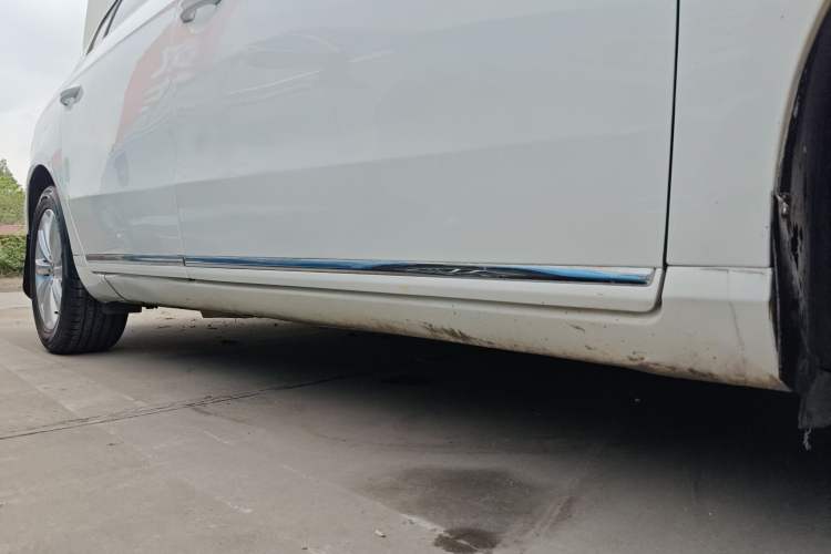 Used Volkswagen Magotan 2015 1.8TSI Advanced Model Right Side Sill