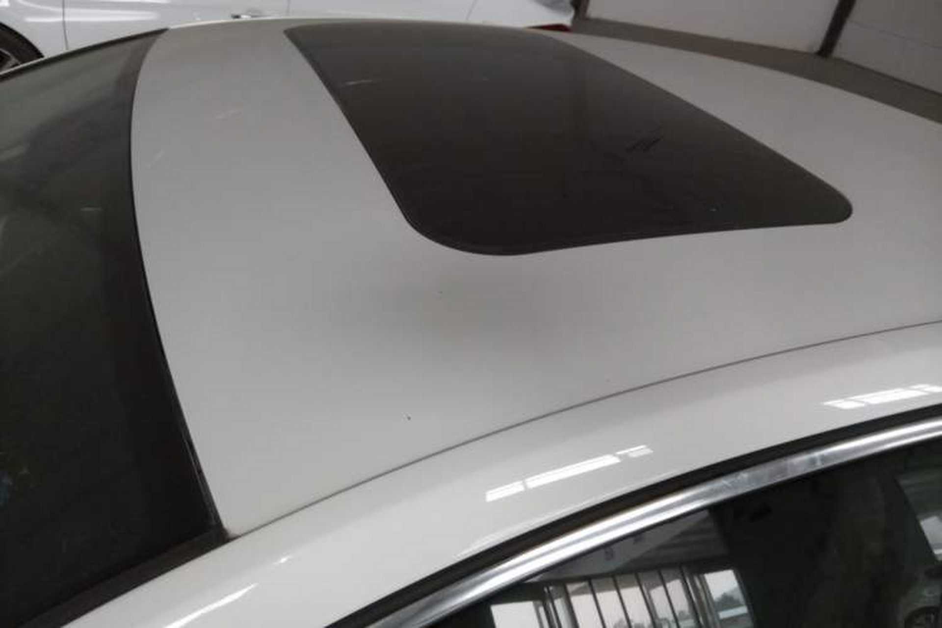 Used Volkswagen Magotan 2015 1.8TSI Luxury Model Roof