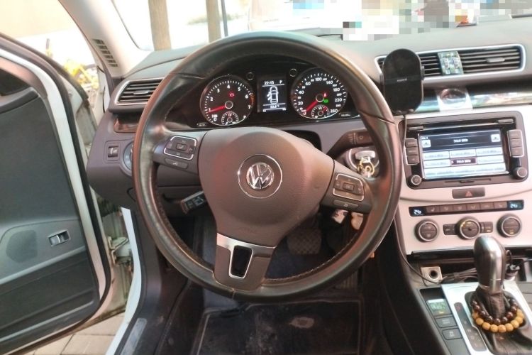 Used Volkswagen Magotan 2015 1.8TSI Luxury Model Steering Wheel