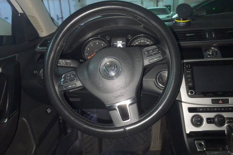 Used Volkswagen Magotan 2015 1.8TSI Luxury Model Steering Wheel