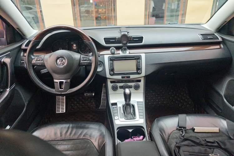 Used Volkswagen Magotan 2015 1.8TSI Prestige Model Center Console