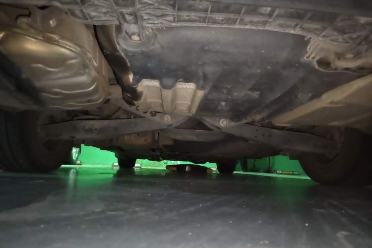 Used Volkswagen Magotan 2015 1.8TSI Luxury Model Chassis Rear