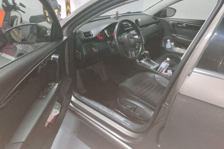 Used Volkswagen Magotan 2015 2.0 TSI Luxury Model Driver Seat