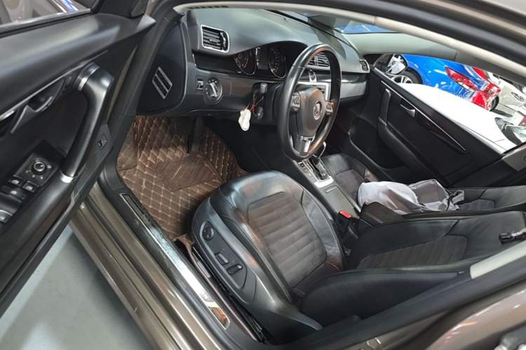 Used Volkswagen Magotan 2015 1.8TSI Luxury Model Driver Seat
