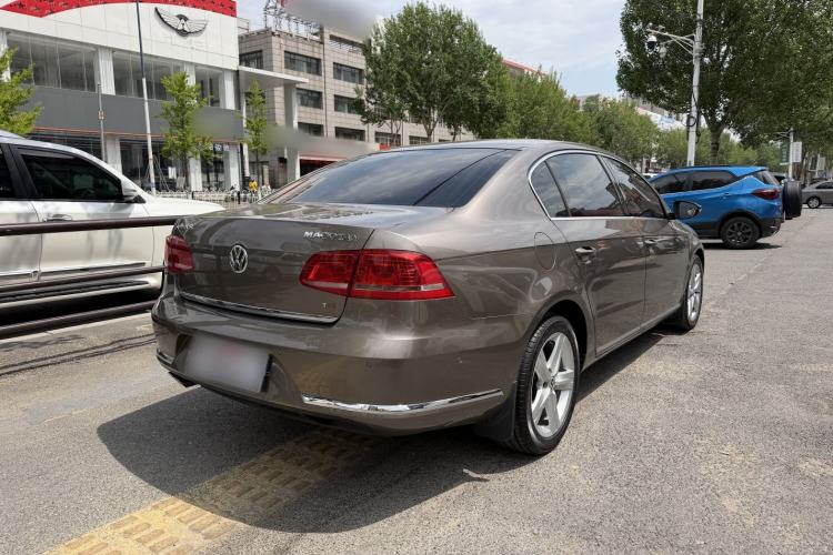 Used Volkswagen Magotan 2015 Revised 1.8TSI Prestige Version Exterior 5