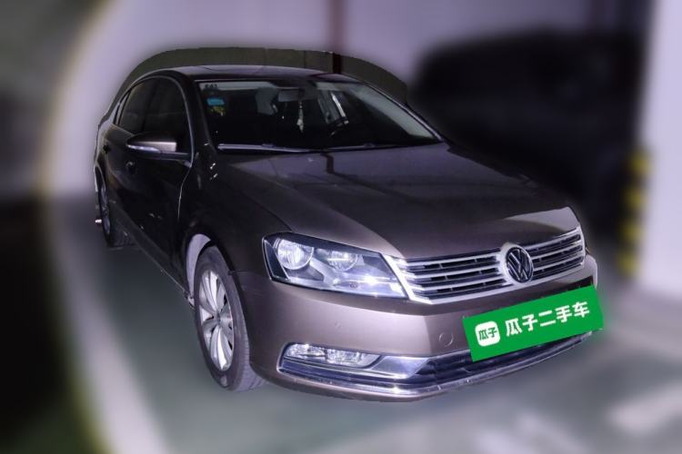 Used Volkswagen Magotan 2015 1.8TSI Advanced Model Front Right 45 Deg