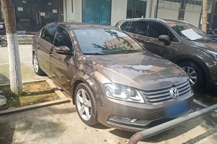 Used Volkswagen Magotan 2015 Revised 1.8TSI Prestige Version Front Right 45 Deg
