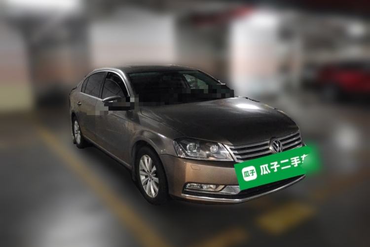 Used Volkswagen Magotan 2015 1.8TSI Luxury Model Front Right 45 Deg