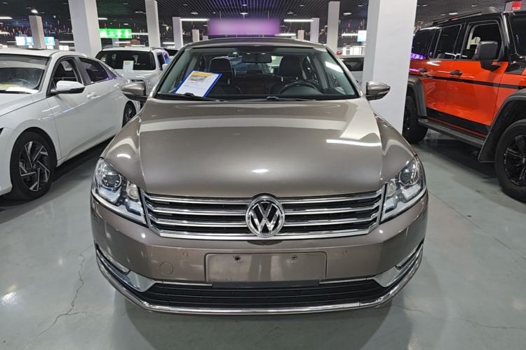 Used Volkswagen Magotan 2015 1.8TSI Luxury Model Front