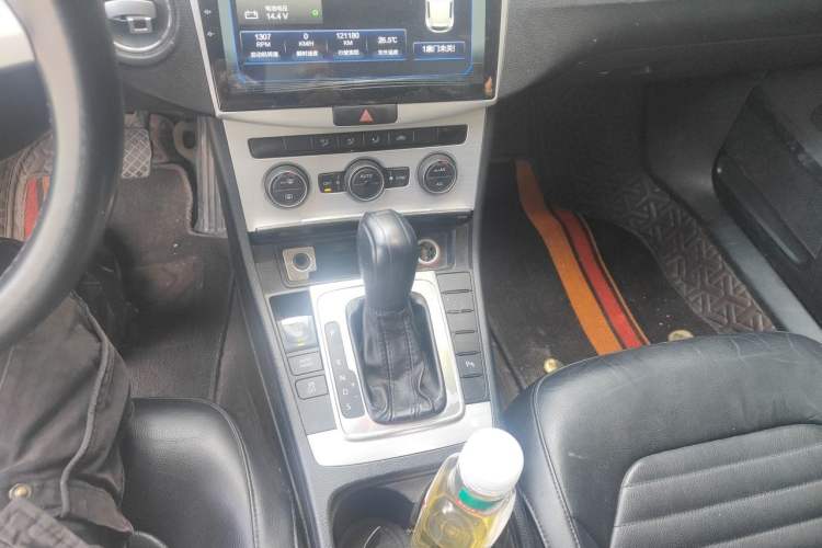 Used Volkswagen Magotan 2015 1.8TSI Advanced Model Gear Lever