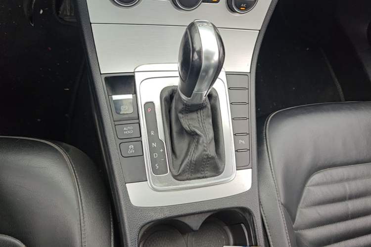 Used Volkswagen Magotan 2015 1.8TSI Advanced Model Gear Lever