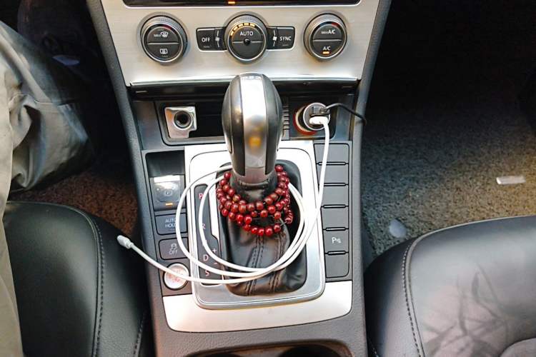 Used Volkswagen Magotan 2015 Facelift 1.8TSI Luxury Model Gear Lever