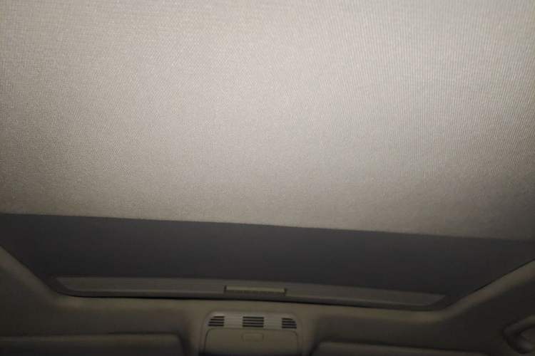 Used Volkswagen Magotan 2015 1.8TSI Luxury Model Headliner