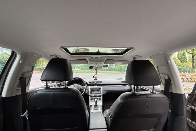 Used Volkswagen Magotan 2015 1.8TSI Luxury Model Headliner