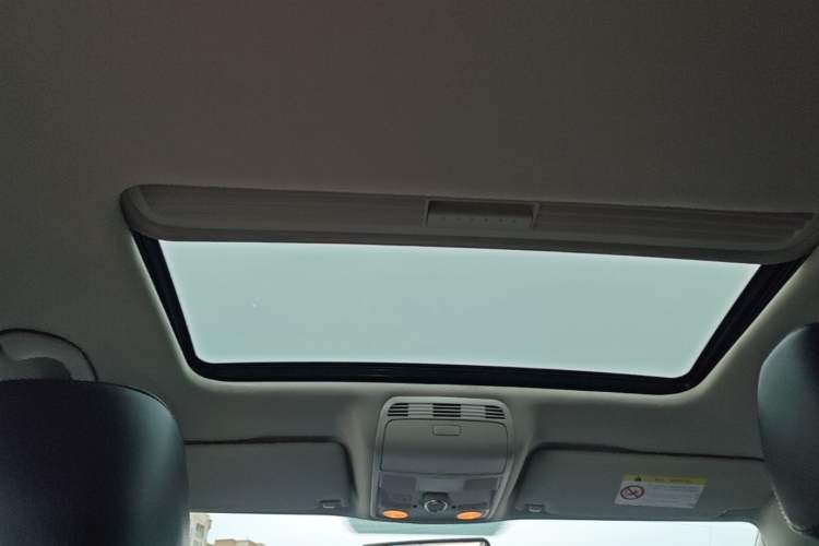 Used Volkswagen Magotan 2015 2.0 TSI Luxury Model Headliner