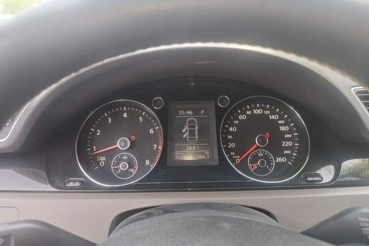 Used Volkswagen Magotan 2015 Facelift 1.8TSI Luxury Model Instrument Cluster