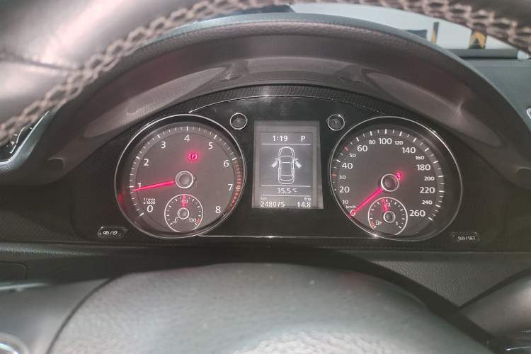 Used Volkswagen Magotan 2015 2.0 TSI Luxury Model Instrument Cluster