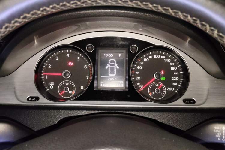 Used Volkswagen Magotan 2015 1.8TSI Advanced Model Instrument Cluster
