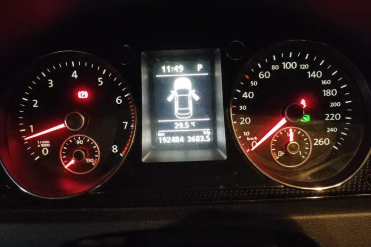 Used Volkswagen Magotan 2015 1.8TSI Luxury Model Instrument Cluster