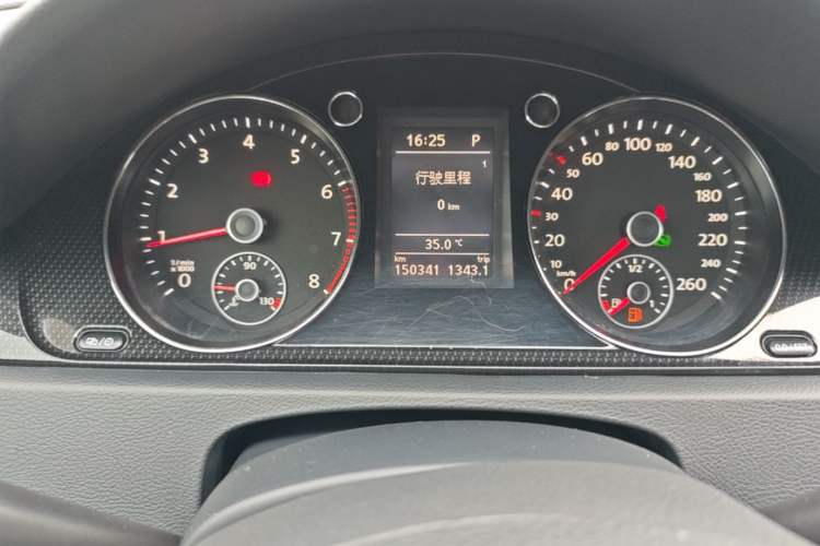 Used Volkswagen Magotan 2015 2.0 TSI Luxury Model Instrument Cluster