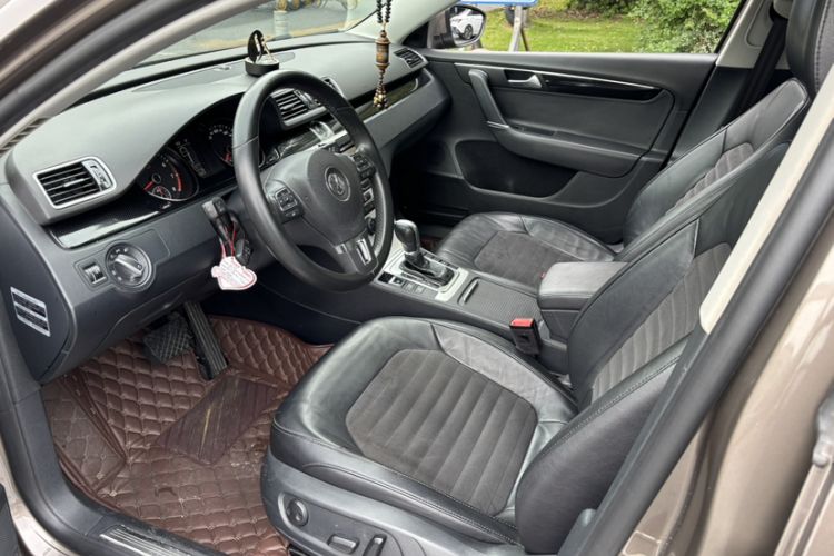 Used Volkswagen Magotan 2015 1.8TSI Luxury Model Interior 8