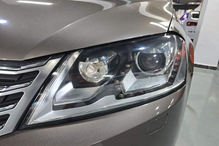 Used Volkswagen Magotan 2015 1.8TSI Luxury Model Left Front Headlight