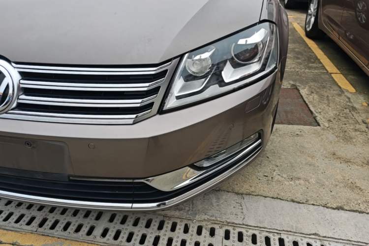 Used Volkswagen Magotan 2015 2.0 TSI Luxury Model Left Front Headlight