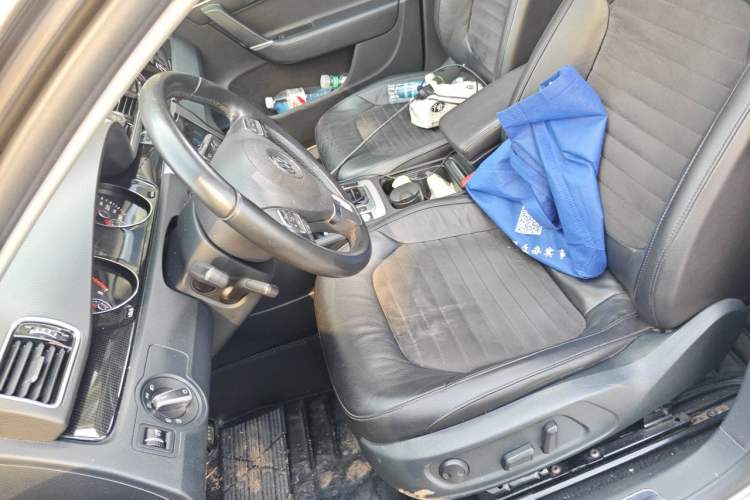 Used Volkswagen Magotan 2015 Facelift 1.8TSI Luxury Model Left Front Seat