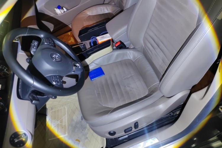Used Volkswagen Magotan 2015 Facelift 1.8TSI Luxury Model Left Front Seat