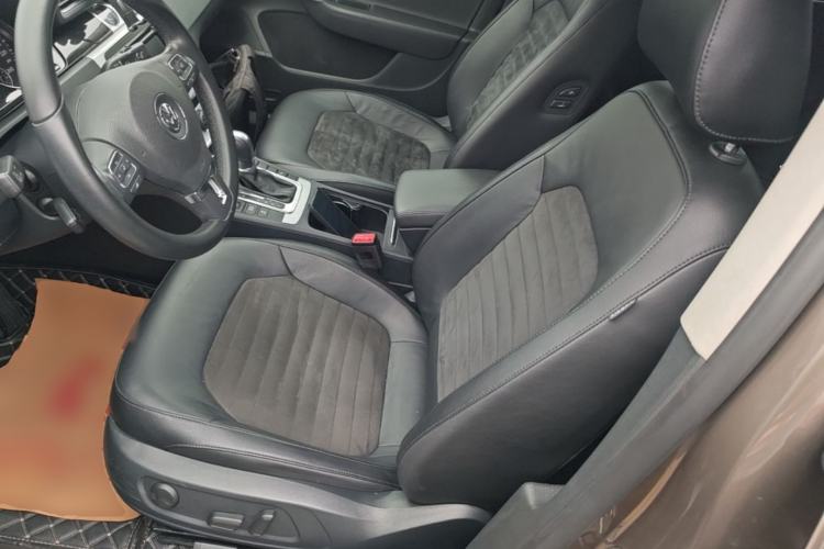 Used Volkswagen Magotan 2015 2.0 TSI Luxury Model Left Front Seat