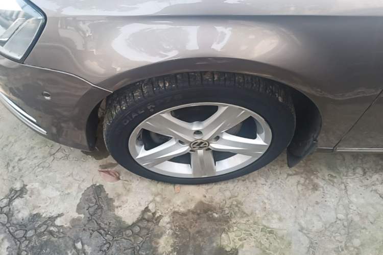 Used Volkswagen Magotan 2015 Revised 1.8TSI Prestige Version Left Front Wheel Hub
