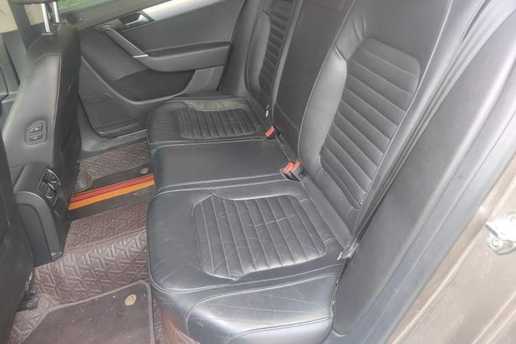 Used Volkswagen Magotan 2015 1.8TSI Advanced Model Left Rear Seat