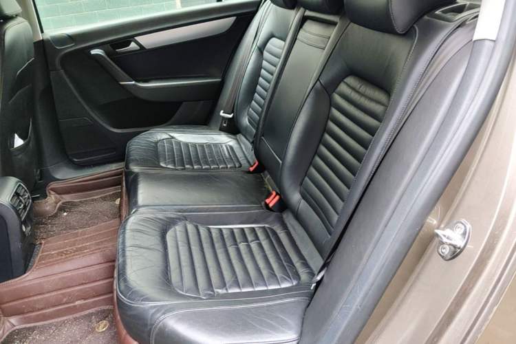 Used Volkswagen Magotan 2015 1.8TSI Advanced Model Left Rear Seat