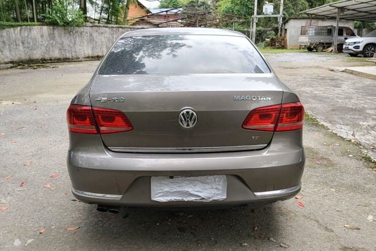 Used Volkswagen Magotan 2015 1.8TSI Advanced Model Rear