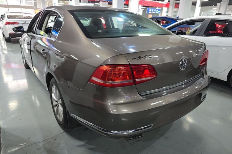 Used Volkswagen Magotan 2015 1.8TSI Luxury Model Rear Left 45 Deg